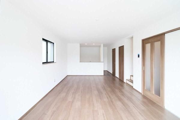 New 4LDK House for Sale in Yamato City, Kanagawa - March 2026 Completion - Thumbnail 2