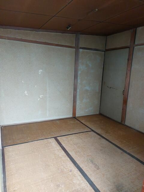 Retail Space for Rent in Fukushima City, 80 sqm - Thumbnail 4