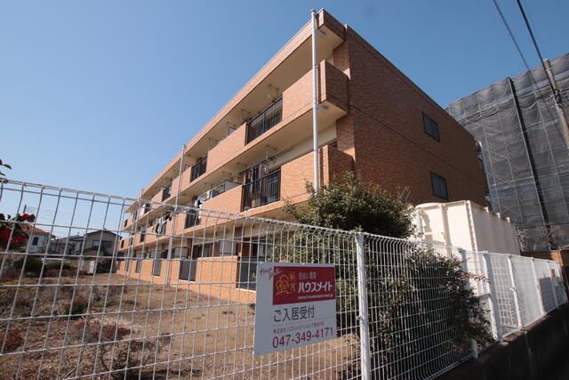 3LDK Apartment for Rent in Matsudo, Chiba - 75.07 sqm - Thumbnail 2