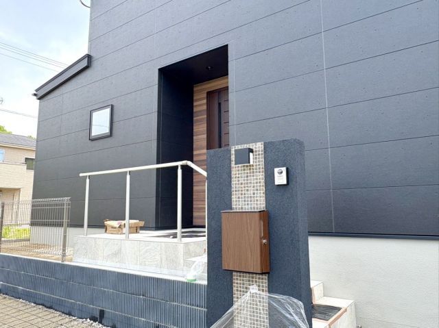 New 4LDK House in Kurume, Fukuoka with Triple Parking - Thumbnail 2