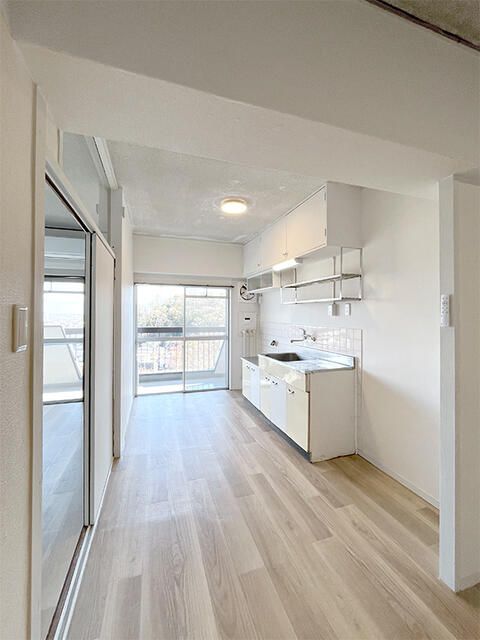 2LDK Apartment for Rent in Ashikaga, Tochigi - 63 sqm - Thumbnail 2