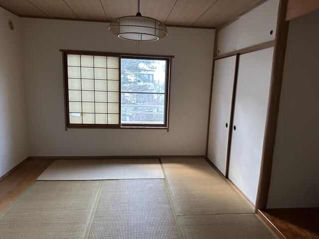 2LDK Maisonette for Sale in Hakone Gora with Hot Spring Access - Thumbnail 3
