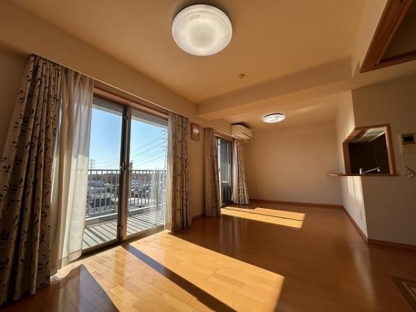 Brightia Terrace 3LDK Apartment for Sale in Musashimurayama, Tokyo - Thumbnail 2