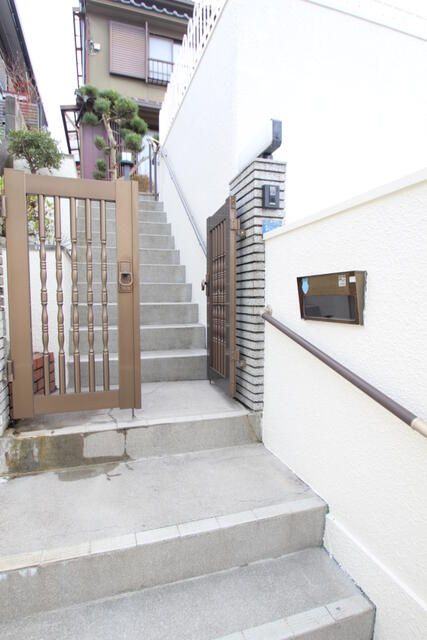 4LDK House for Sale in Kobe's Kita Ward with Free Parking - Thumbnail 4