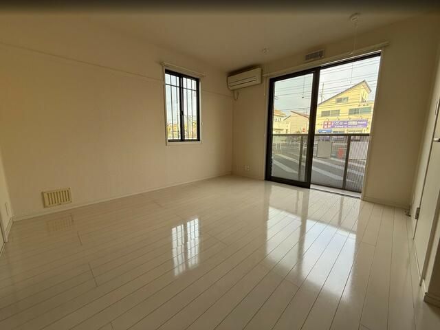 Apartment Building for Sale in Matsudo, Chiba - 2008 Build, 4 Units - Thumbnail 3