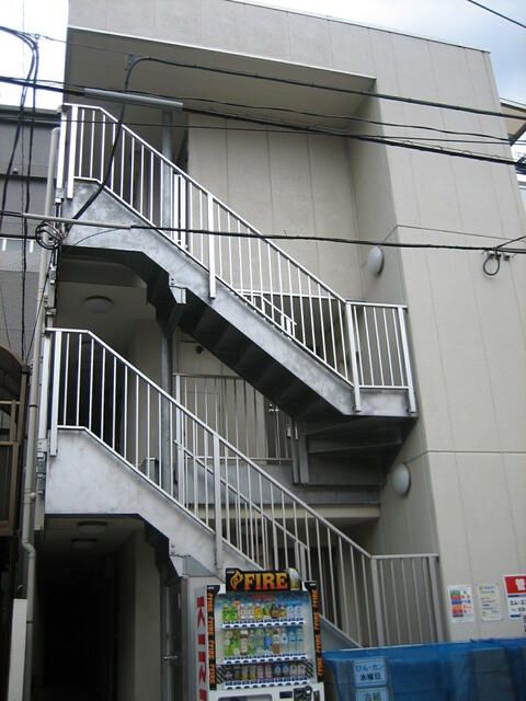 Life Pia More Saginomiya Apartment for Rent in Nakano, Tokyo - Thumbnail 3