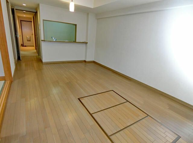 3LDK Apartment for Sale in Kanazawa, Ishikawa | Royal Chateau - Thumbnail 3