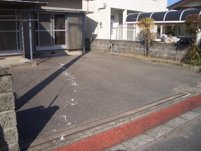 4DK House with Parking for Sale in Komatsushima, Tokushima - Thumbnail 3