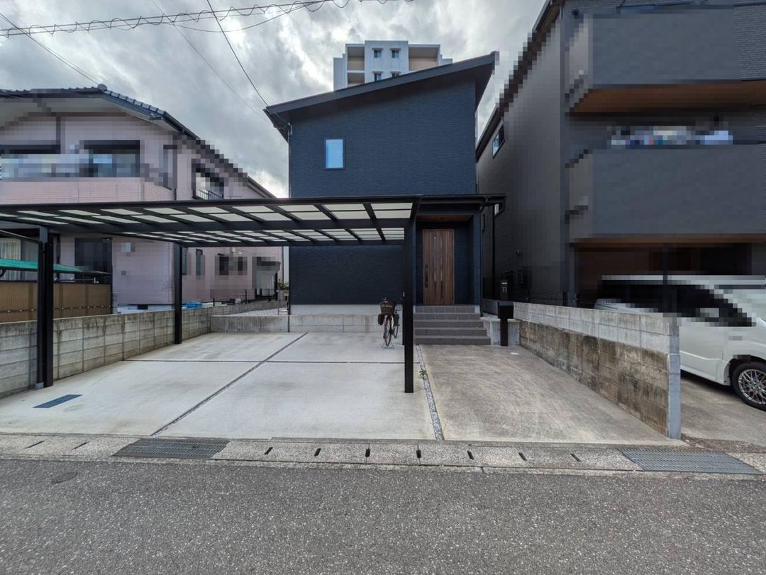 Modern 3LDK House in Kōchi City with 3 Parking Spaces - Main Image