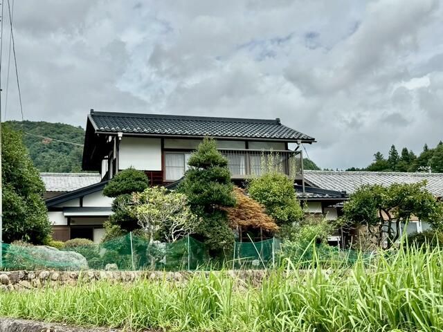 7DK Family Home in Otsuki with Large Garden and Parking - Thumbnail 3