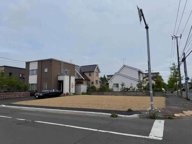 Monthly Parking Space for Rent in Momijidai, Sapporo, Hokkaido - Thumbnail 2