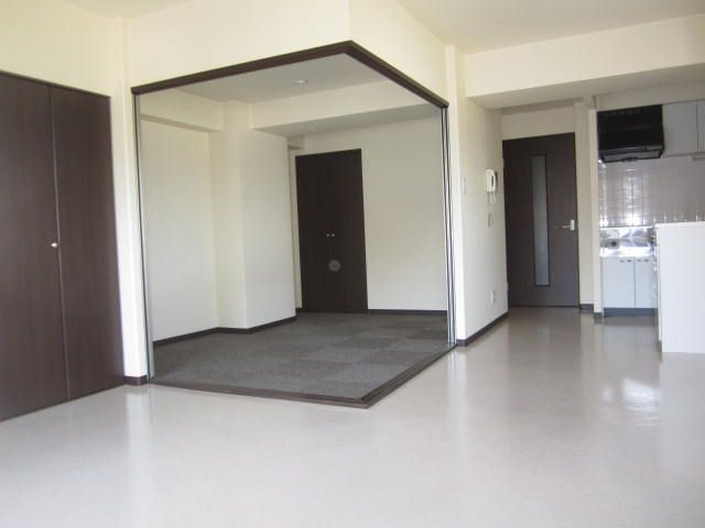 1LDK Apartment for Rent in Sapporo, Hokkaido - Thumbnail 2