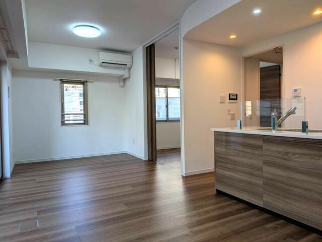 3LDK Corner Apartment in Niigata City with Walk-in Closet - Thumbnail 3