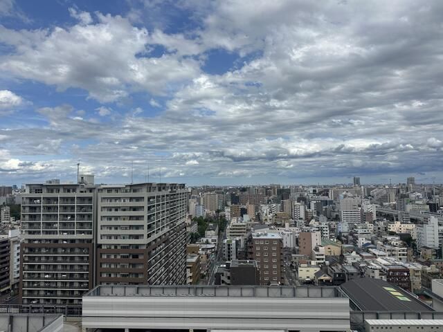 3LDK Apartment in Proud Tower Kameido Cross Gate, Koto, Tokyo - Thumbnail 3