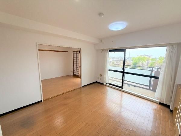 3LDK Apartment for Sale in Katsushika, Tokyo - 62.9 sqm - Thumbnail 3
