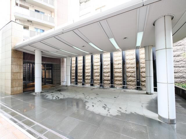 2LDK Apartment for Sale in Park City Osaki The Residence, Shinagawa - Thumbnail 2