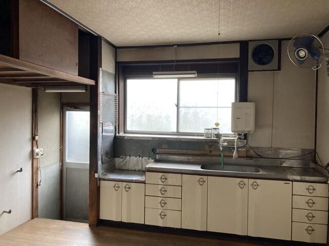 Chikuma City 3DK House with Garden and Parking - Thumbnail 4