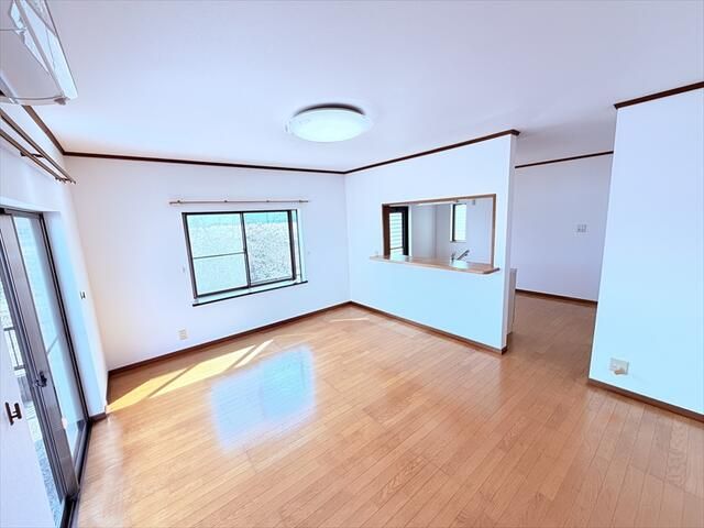 5LDK Detached House for Sale in Mito, Ibaraki - Thumbnail 4
