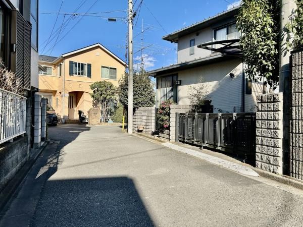 1999 3LDK House on Corner Lot in Kunitachi, Tokyo - Thumbnail 4