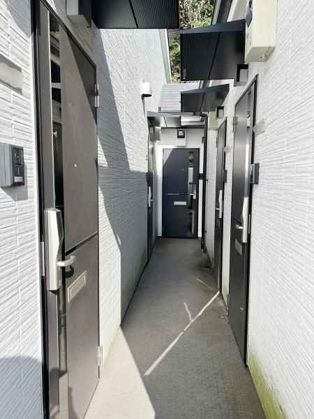 Villa Home Gobankan Apartment Building for Sale in Yokohama - Thumbnail 3