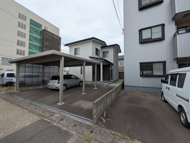 2012 Built 3SLDK House in Fukui City with Garden and Parking - Main Image