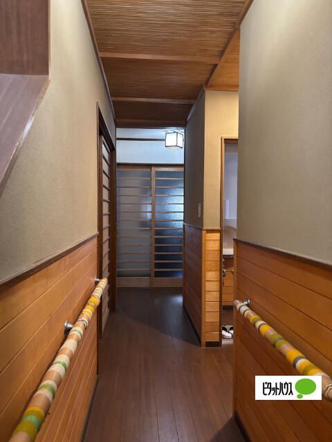 4LDK House in Quiet Toyama Neighborhood with Garden and Parking - Thumbnail 4