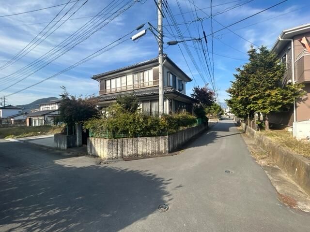 5LDK Detached House for Sale in Fuefuki, Yamanashi - Thumbnail 4