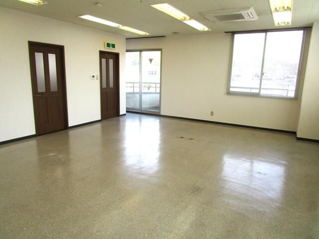 Commercial Building for Sale in Kiryu, Gunma - 10.26% Yield Potential - Thumbnail 4