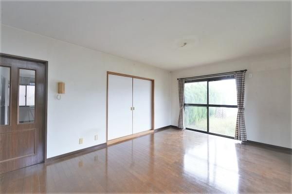 1994 4LDK Detached House for Sale in Fujinoki, Hiroshima - Main Image