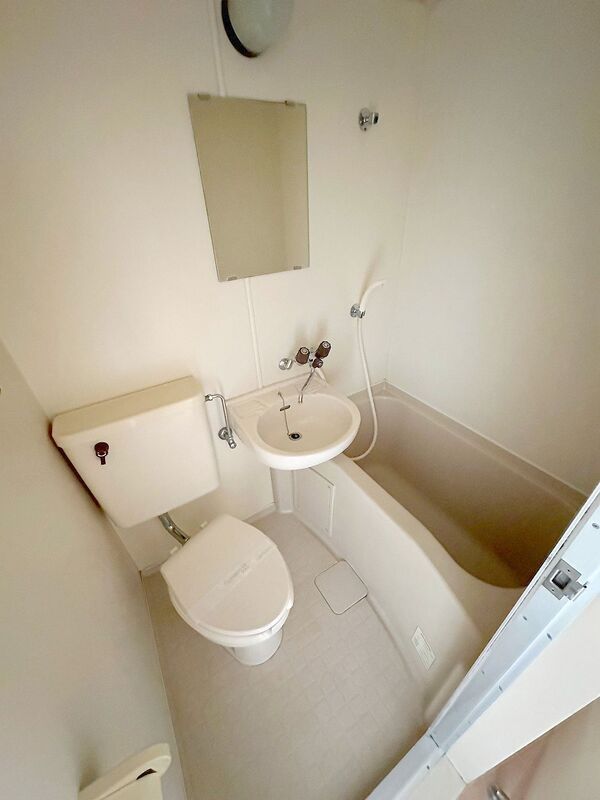1K Apartment for Rent in Kunitachi, Tokyo - 17.80 sqm - Thumbnail 4