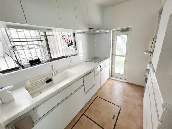 3SLDK Detached House for Sale in Yokohama's Kanagawa Ward - Thumbnail 2