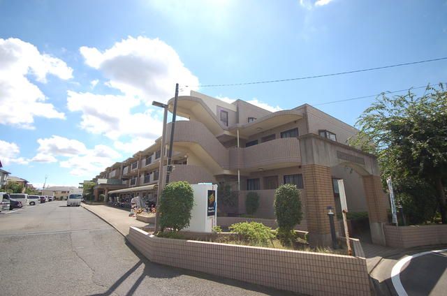 3LDK Apartment for Rent in Funabashi, Chiba - Near Funabashi Hōten Station - Thumbnail 2