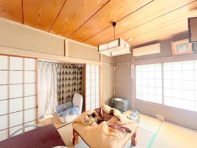 1974 Wooden House in Nikko, Tochigi - 4DK on 211sqm Land - Thumbnail 2