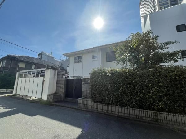 5LDK Detached House for Sale in Nishi-Azabu, Tokyo - Thumbnail 3