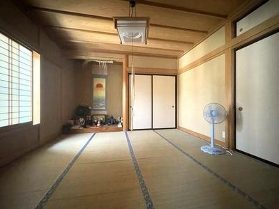 2002 Japanese-Style 6SDK House on Corner Lot in Numazu — Image 22, Numazu, Shizuoka