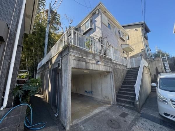 4LDK House in Yokohama's Totsuka Ward - Thumbnail 2
