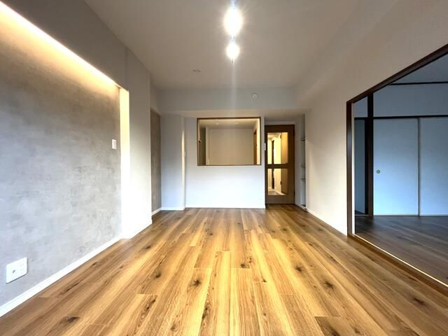 2LDK Apartment for Sale in Quiet Chigasaki, Kanagawa - Thumbnail 3
