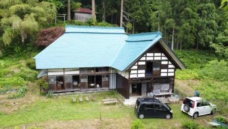 300-Year-Old Thatched Kominka in Fukushima's Mist Fantasy Gorge - Thumbnail 3