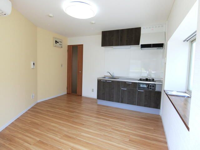 2DK Terrace House for Rent in Ota-ku, Tokyo - Thumbnail 3