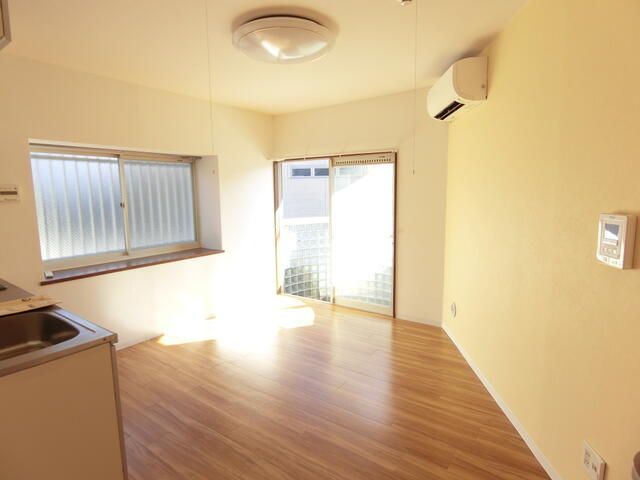 2DK Terrace House for Rent in Ota-ku, Tokyo - Thumbnail 4