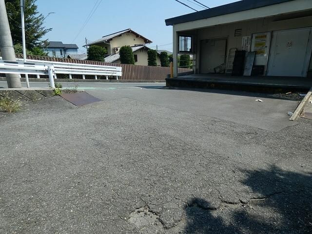 Commercial Space for Rent in Yokohama Kōhoku Ward 264sqm - Thumbnail 3