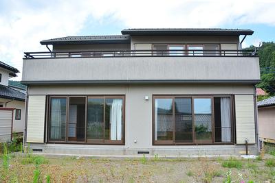 A permanent residence with a steel frame garage in the residential area of Hoshizora Village: Villas, Real Estate, Properties for Sale, Hometown Information Center: Nationwide Country Living Property Data — Image 1, Takayama, Gunma