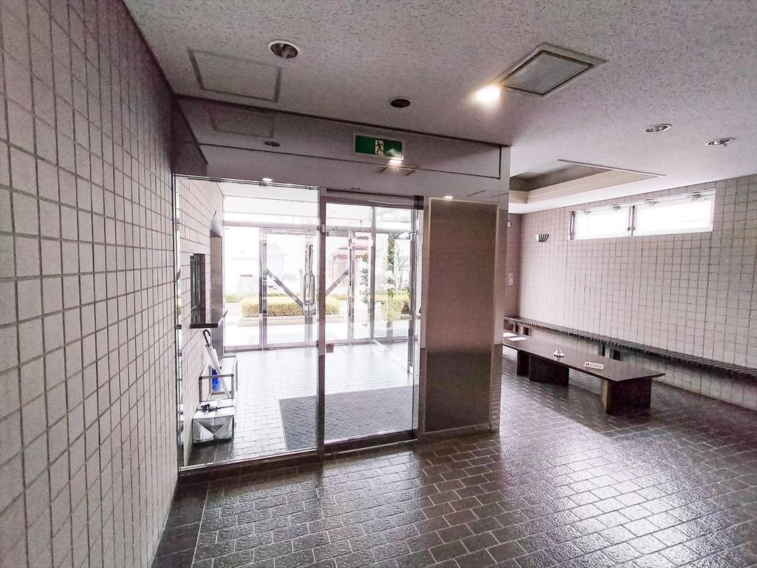 Urban Tower Akane 3LDK Apartment for Sale in Nagano - Thumbnail 2