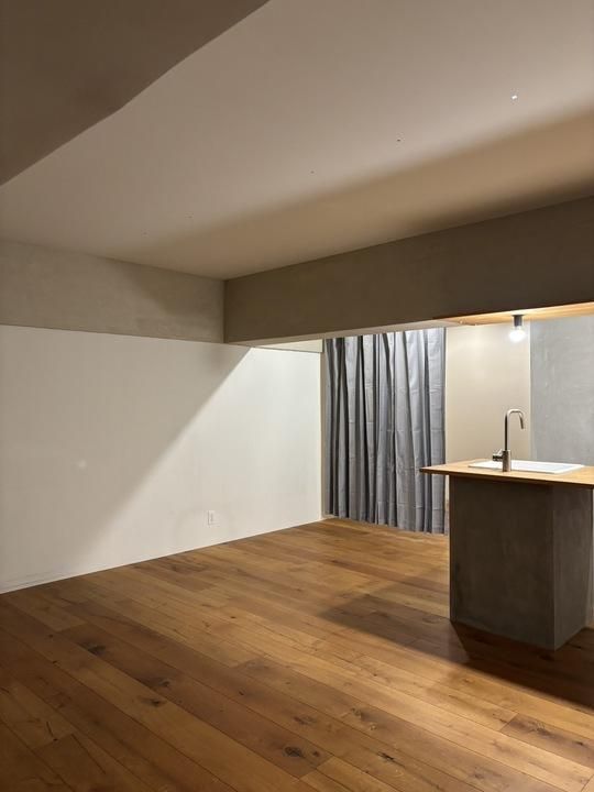 Top-Floor 1R Apartment for Sale in Bunkyo, Tokyo - 61.54㎡ - Thumbnail 4