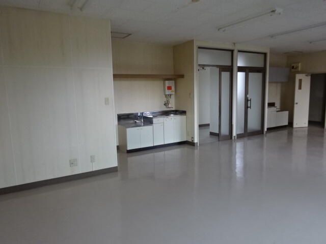 Commercial Office for Rent in Towada, Aomori - 73.56 sqm - Thumbnail 3