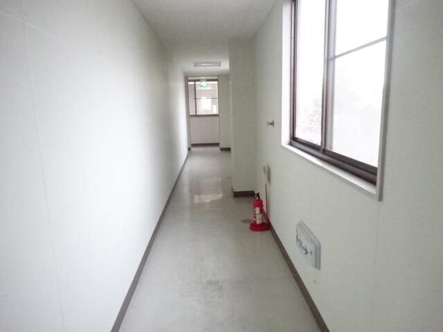 Commercial Office for Rent in Towada, Aomori - 73.56 sqm - Thumbnail 4