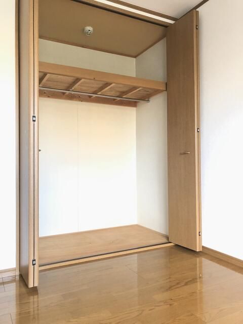 1K Apartment for Rent in Midori-ku, Yokohama - 26.44 sqm - Thumbnail 3