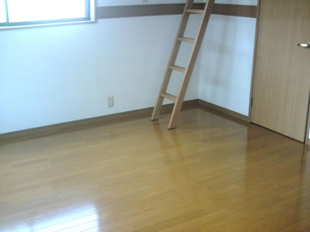1K Apartment for Rent in Kanazawa, Ishikawa - 29.74 sqm - Thumbnail 2