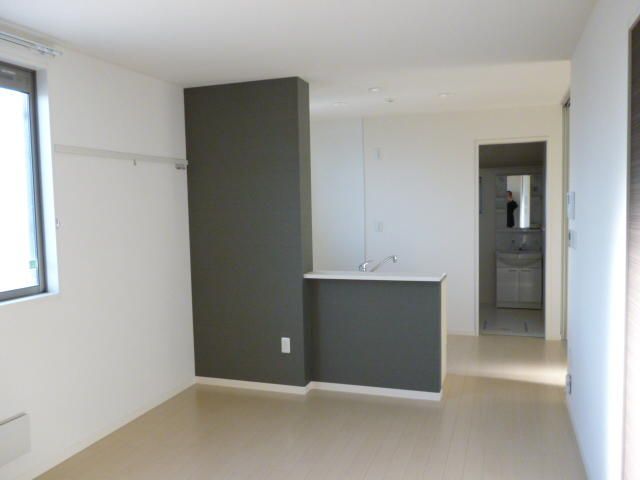 1LDK Apartment for Rent in Isesaki, Gunma - 59,000 Yen - Thumbnail 4