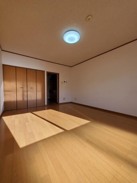 1K Apartment for Rent in Chuo City, Yamanashi - Thumbnail 4